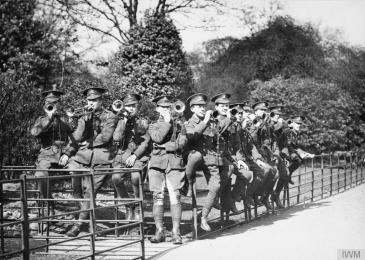 Buglers of 5th (London) Brigade, Royal Field Artillery at Kennington Park, 1915. © IWM (Q 53975)